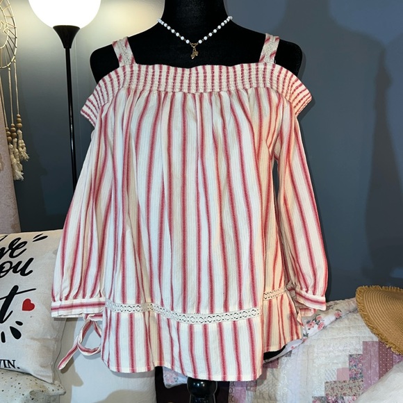 LC Lauren Conrad Size M Cold Shoulder Boho Top - Picture 1 of 13